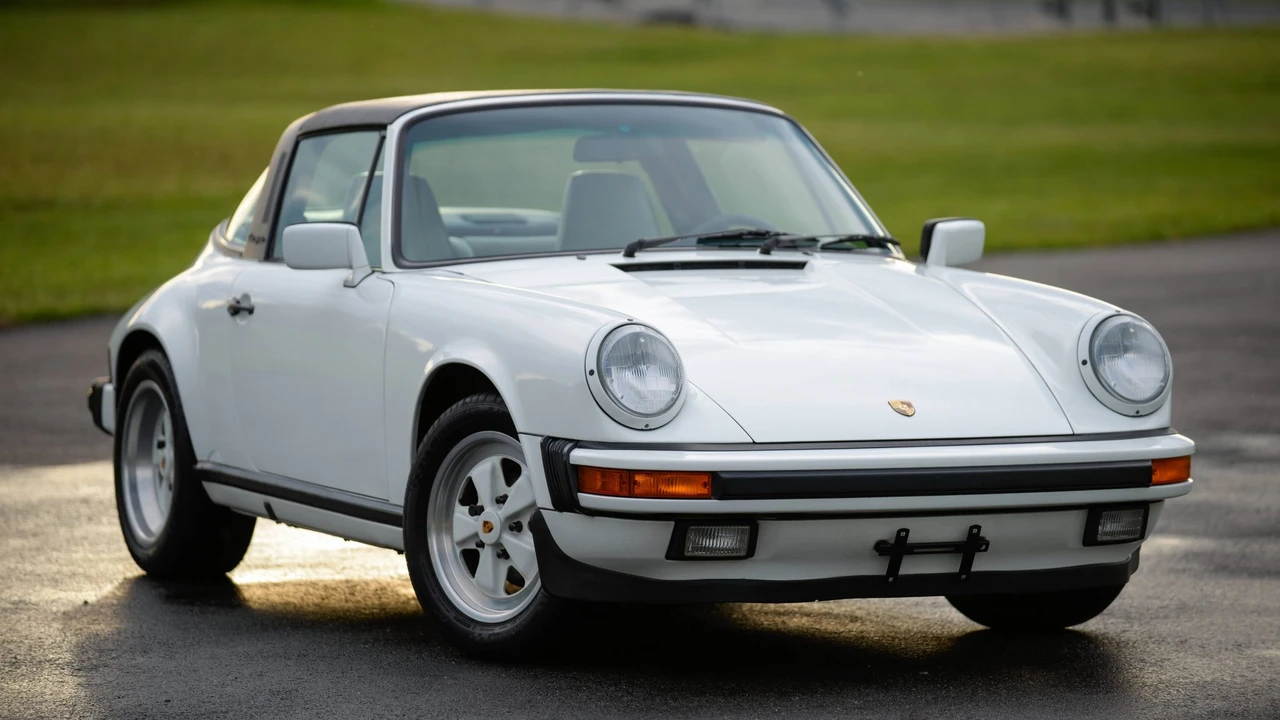 1989 Porsche 911 Carrera 3.2 - Image 5 of 31