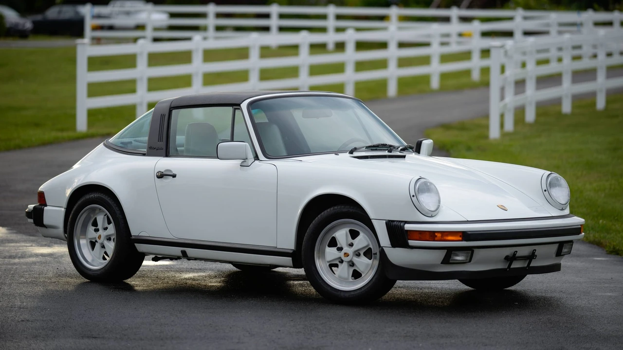 1989 Porsche 911 Carrera 3.2 - Image 2 of 31