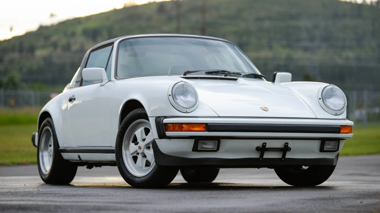 1989 Porsche 911 Carrera 3.2 - Image 4 of 31