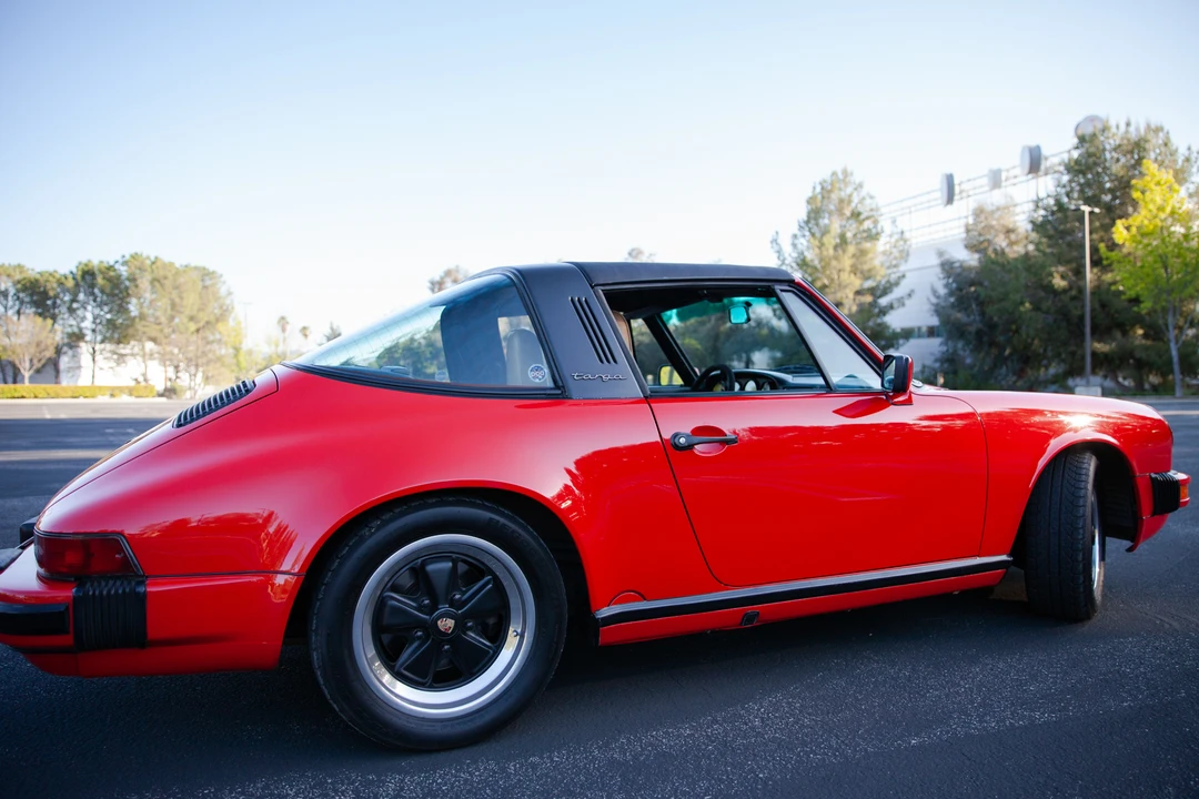 1989 Porsche 911 Carrera 3.2 - Image 14 of 31