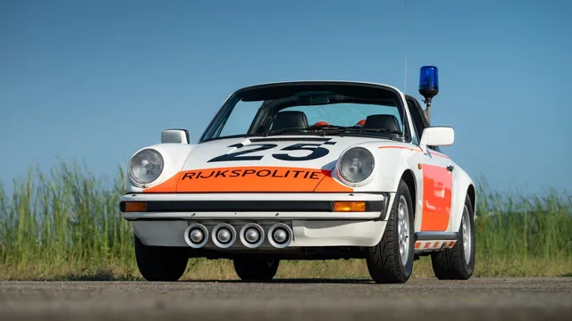 1989 Porsche 911 Carrera Targa Rijkspolitie