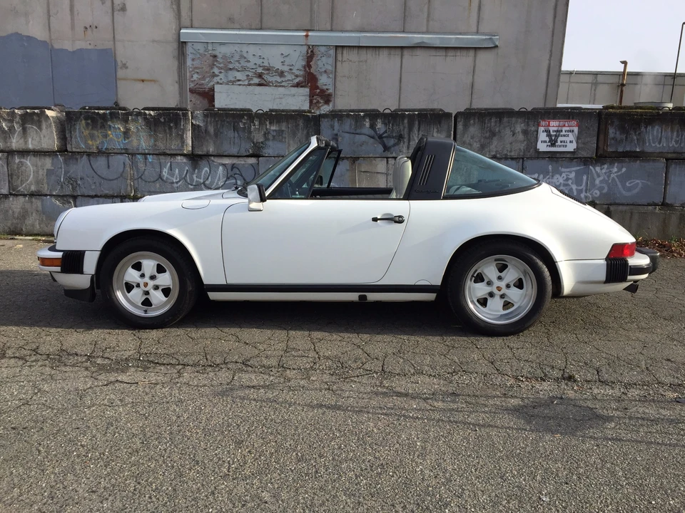 1989 Porsche 911 Carrera 3.2 - Image 11 of 31