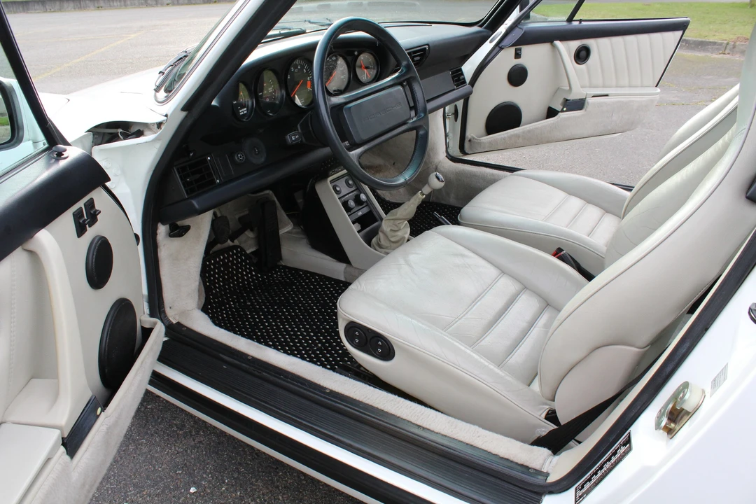 1989 Porsche 911 Carrera 3.2 - Image 18 of 31