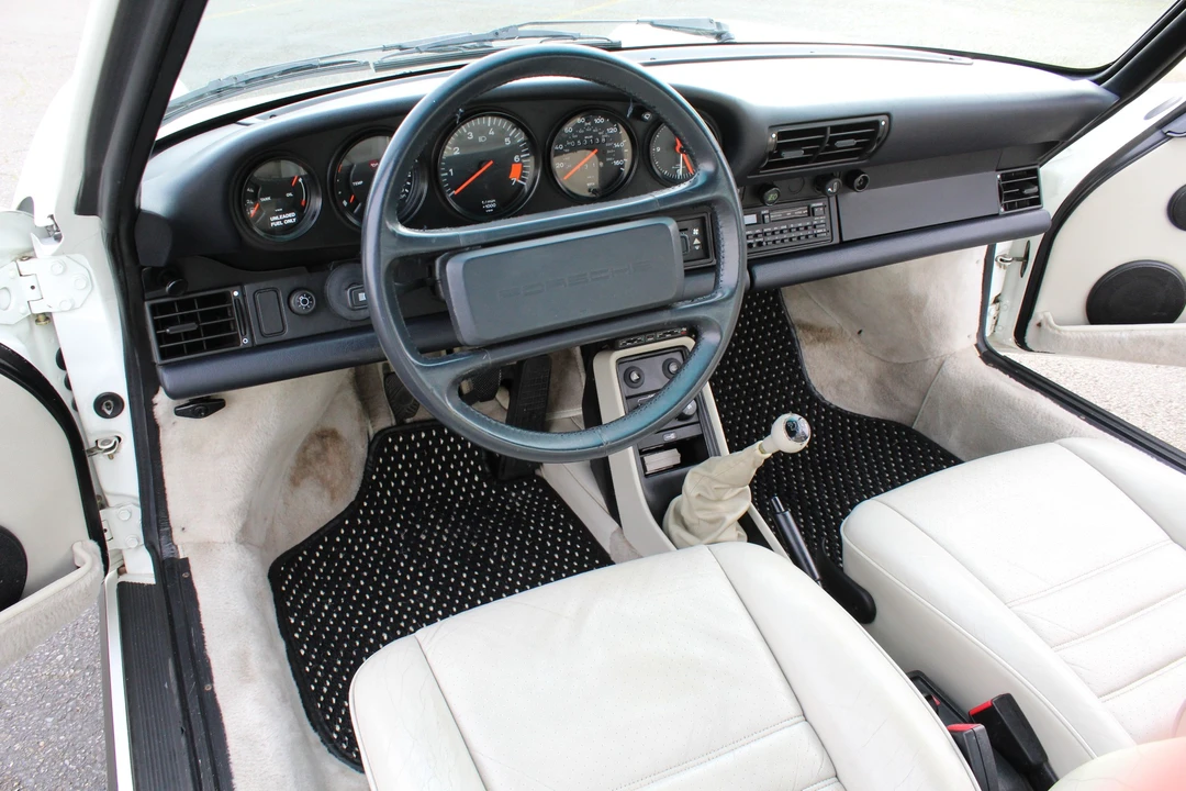 1989 Porsche 911 Carrera 3.2 - Image 19 of 31