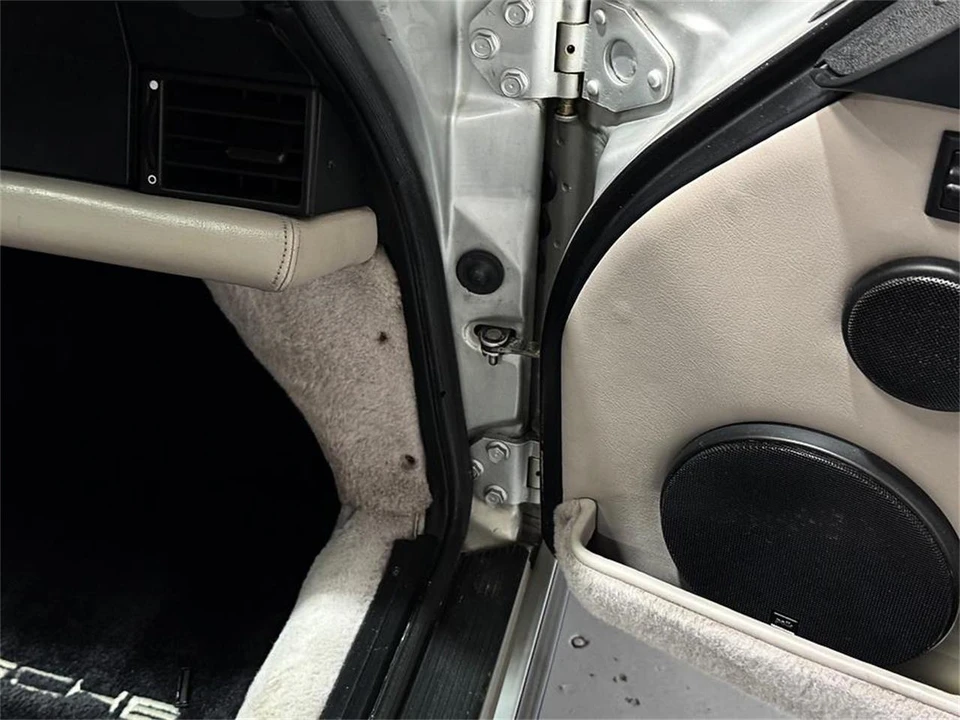 1989 Porsche 911 Carrera 3.2 - Image 22 of 31