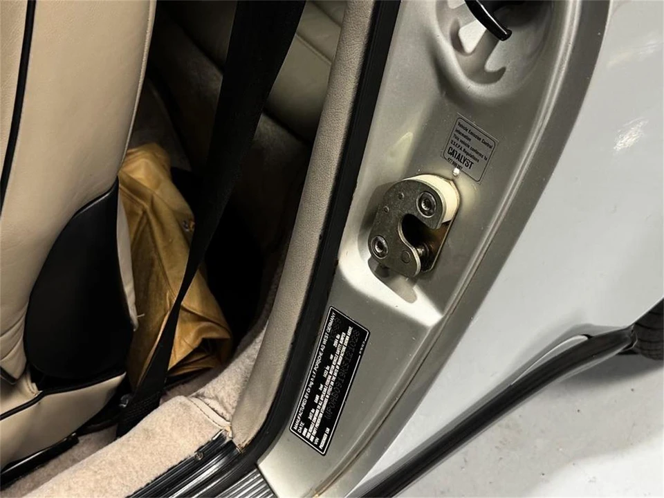 1989 Porsche 911 Carrera 3.2 - Image 15 of 31