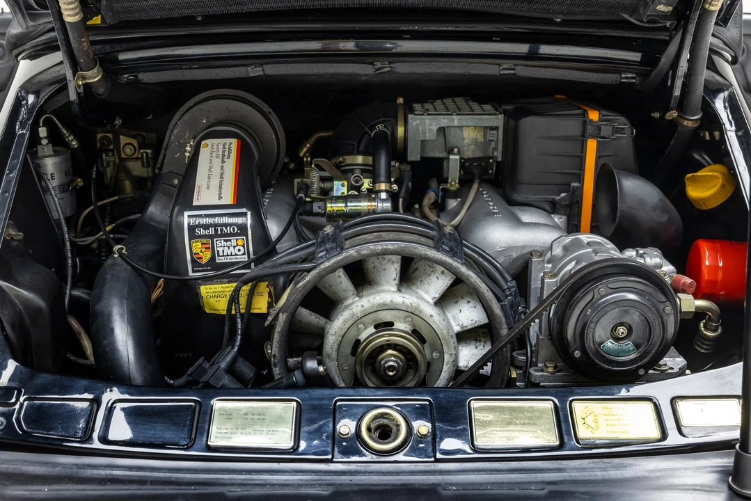 1989 Porsche 911 Carrera 3.2 - Image 24 of 31