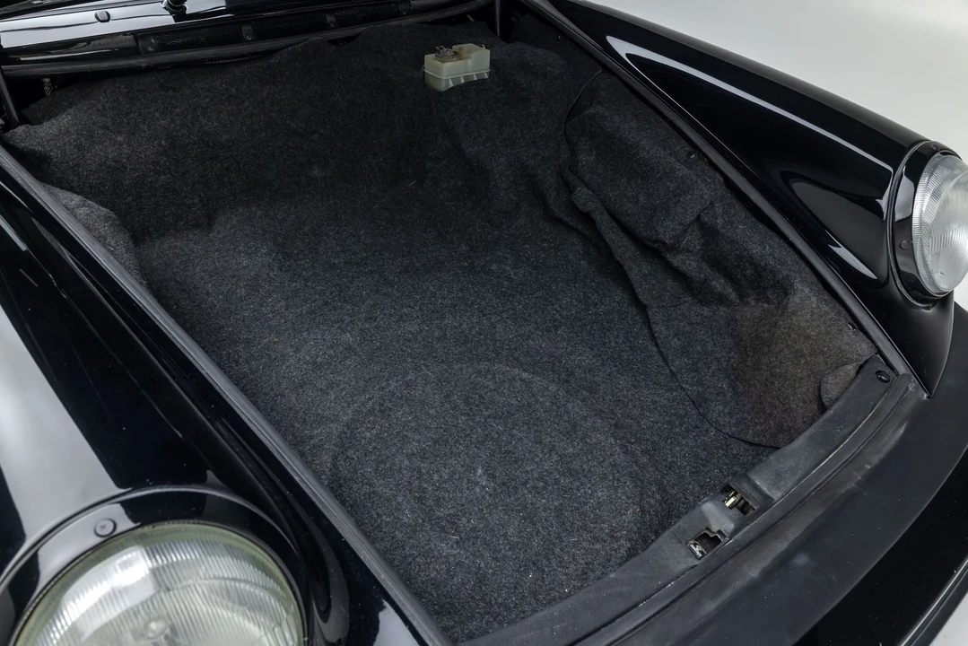 1989 Porsche 911 Carrera 3.2 - Image 20 of 31