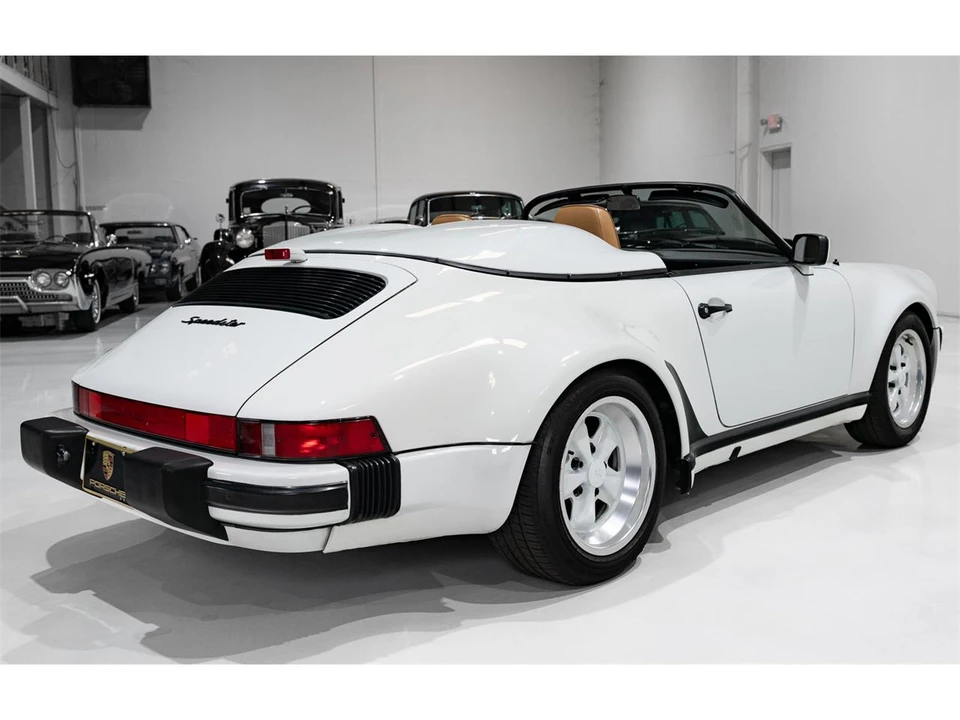 1989 Porsche 911 Carrera 3.2 - Image 8 of 31