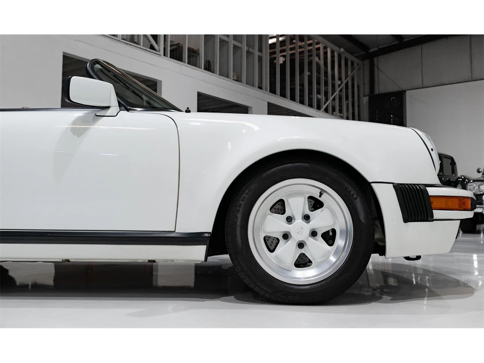 1989 Porsche 911 Carrera 3.2 - Image 18 of 31