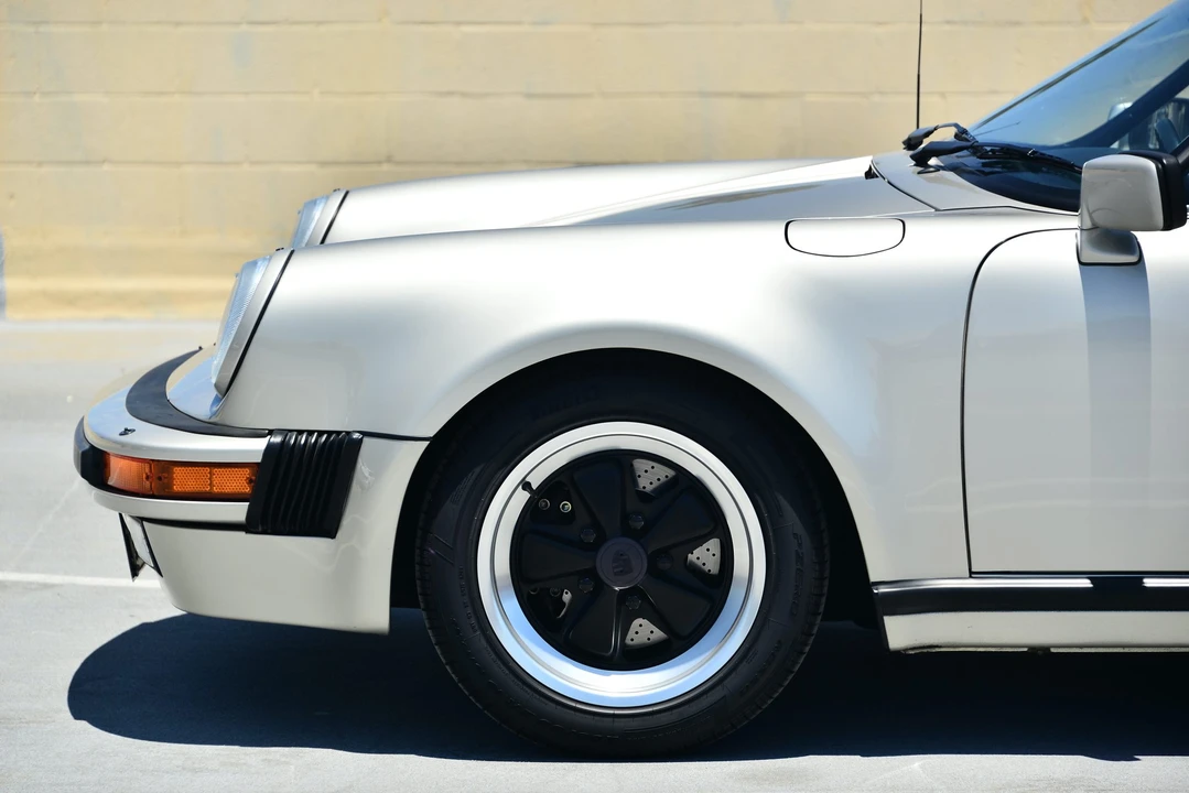 1989 Porsche 911 Carrera 3.2 - Image 21 of 31
