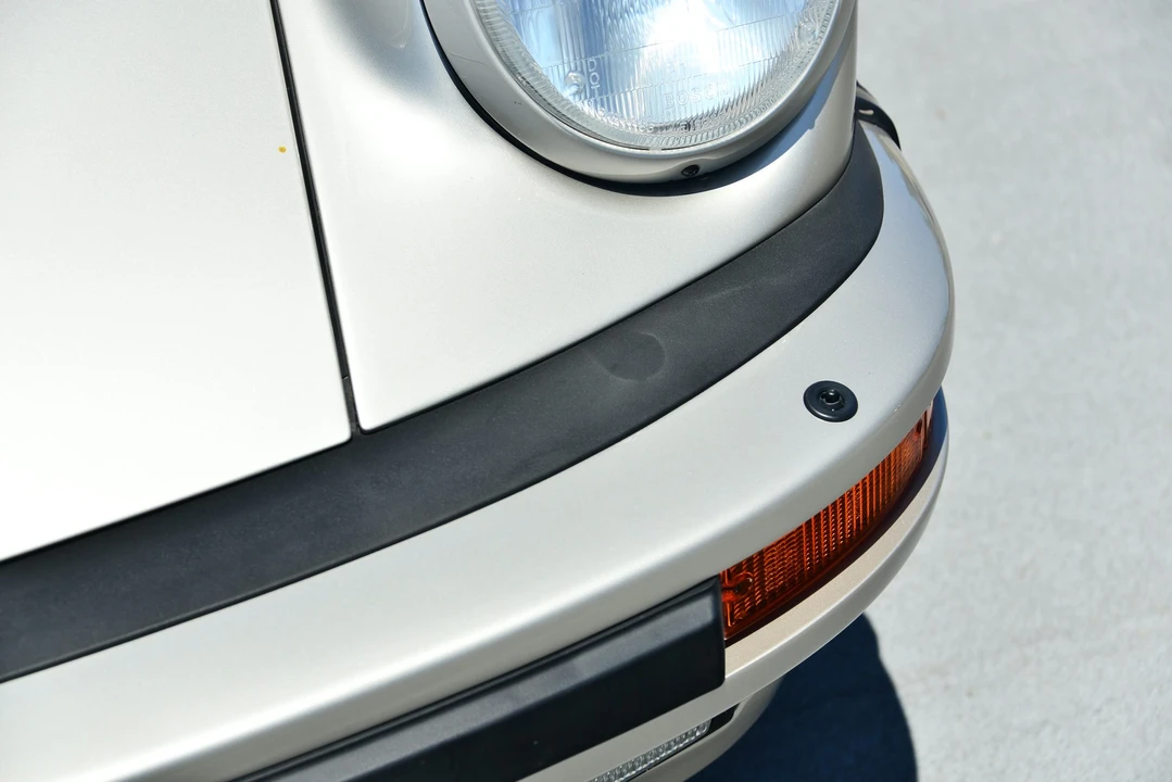 1989 Porsche 911 Carrera 3.2 - Image 13 of 31