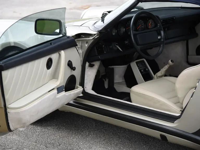 1989 Porsche 911 Carrera 3.2 - Image 9 of 31
