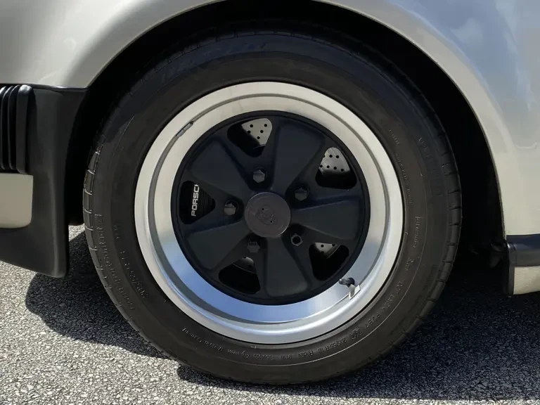 1989 Porsche 911 Carrera 3.2 - Image 23 of 31