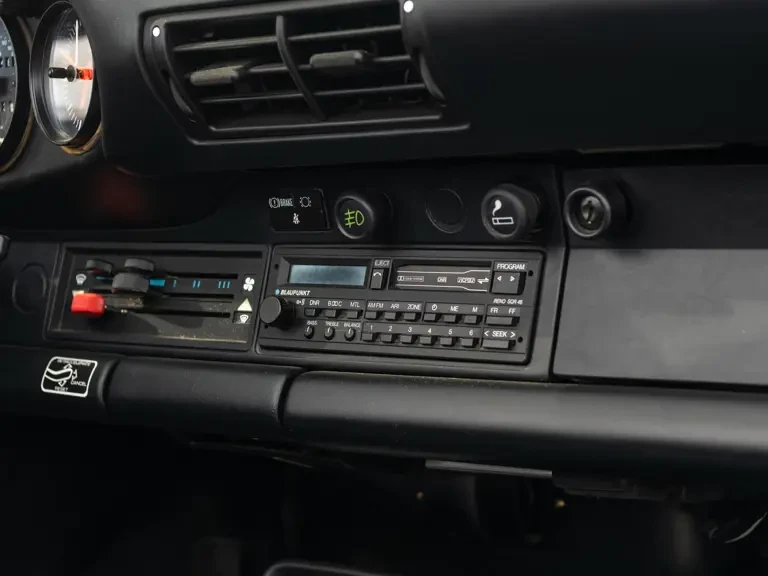 1989 Porsche 911 Carrera 3.2 - Image 17 of 31