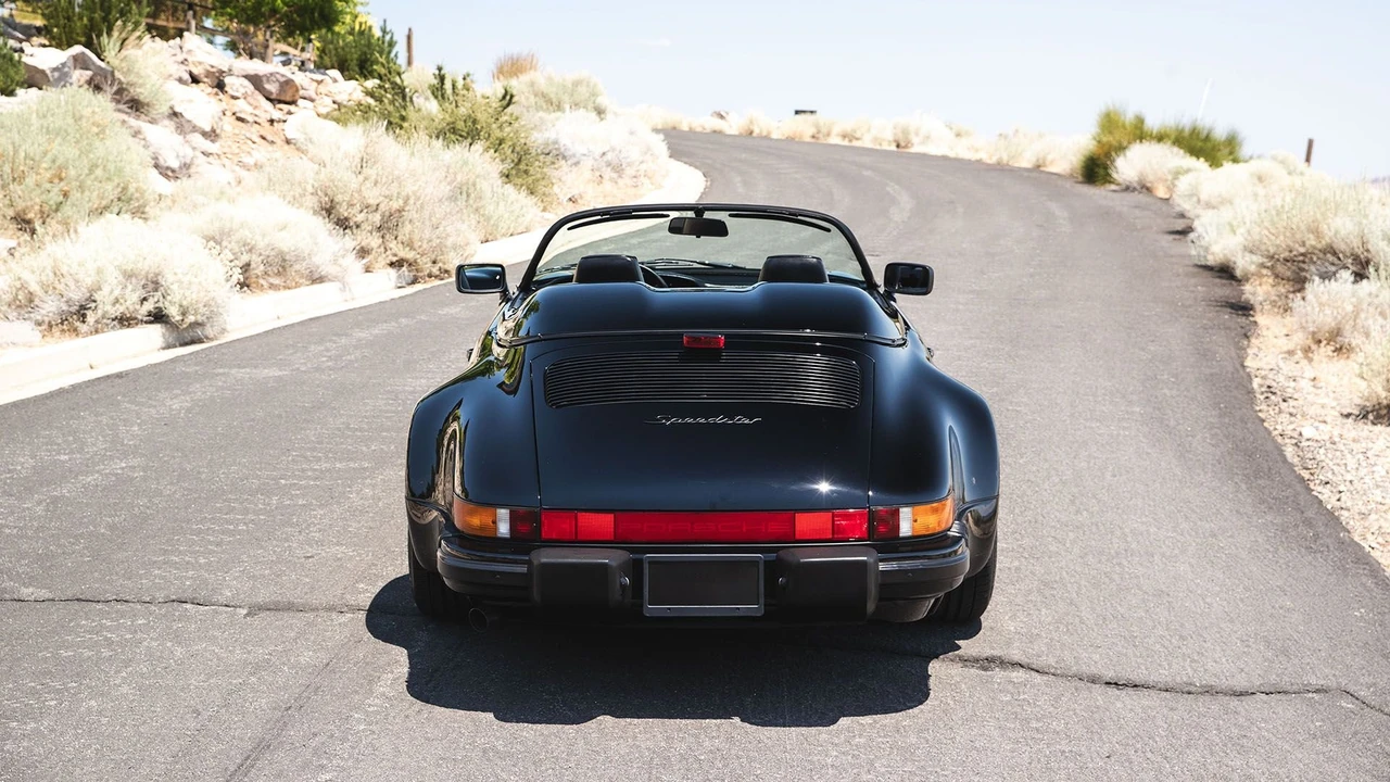 1989 Porsche 911 Carrera 3.2 - Image 9 of 31