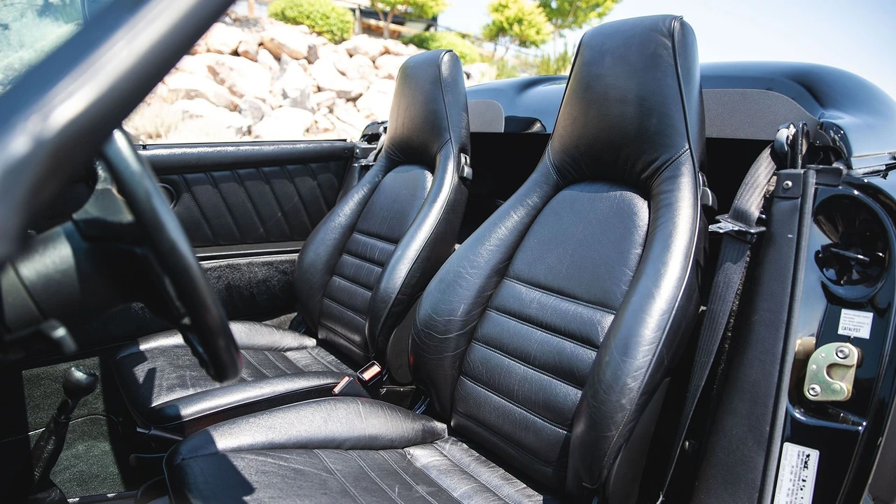 1989 Porsche 911 Carrera 3.2 - Image 25 of 31