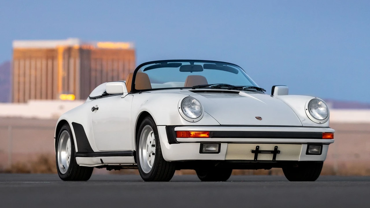 1989 Porsche 911 Carrera 3.2 - Image 9 of 31