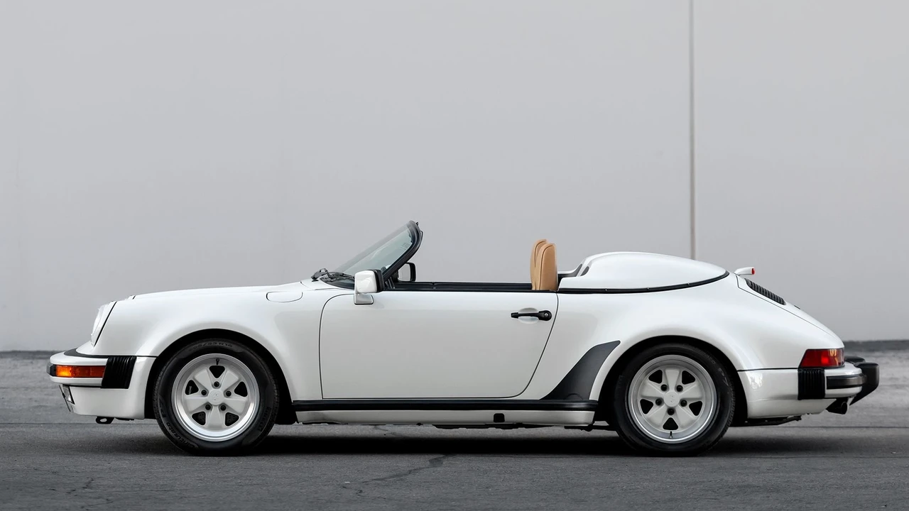 1989 Porsche 911 Carrera 3.2 - Image 13 of 31