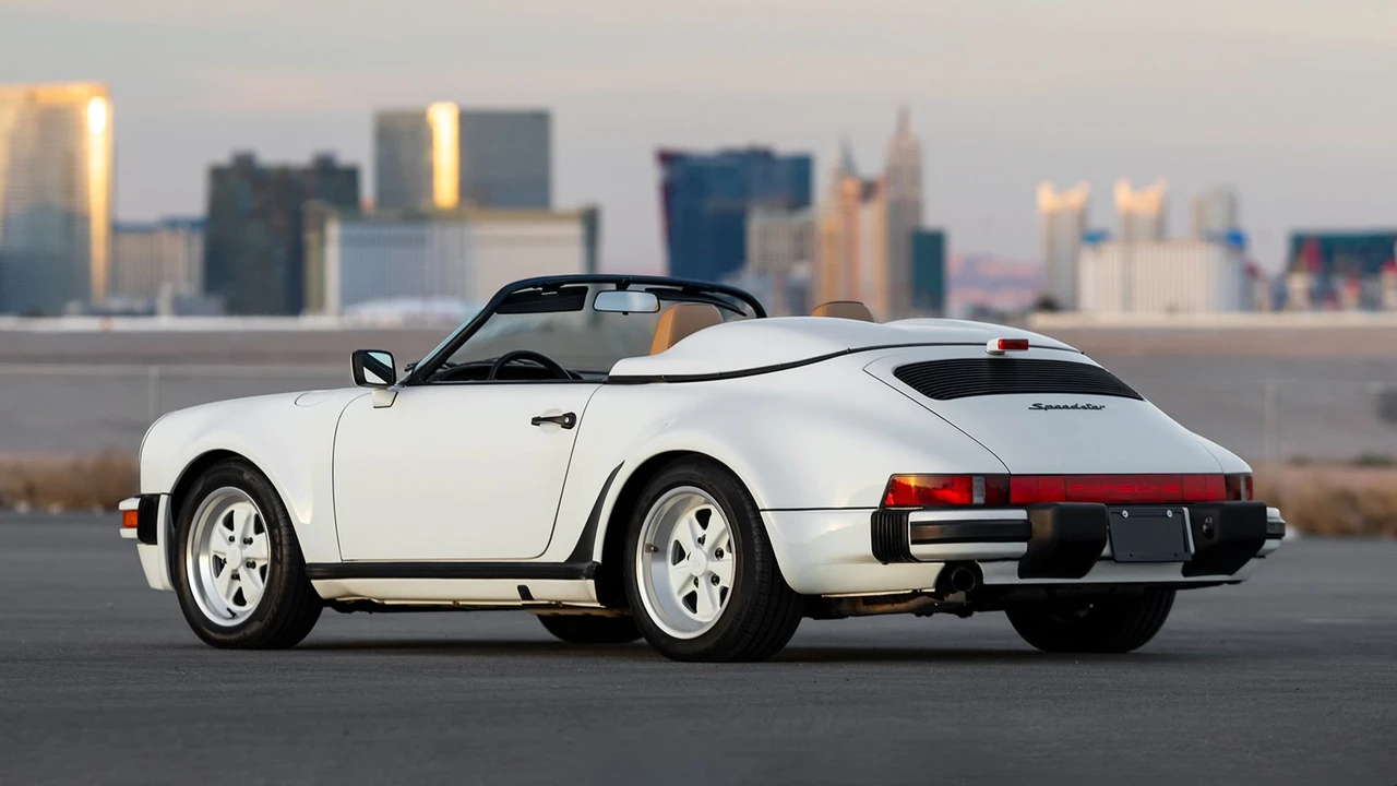 1989 Porsche 911 Carrera 3.2 - Image 16 of 31