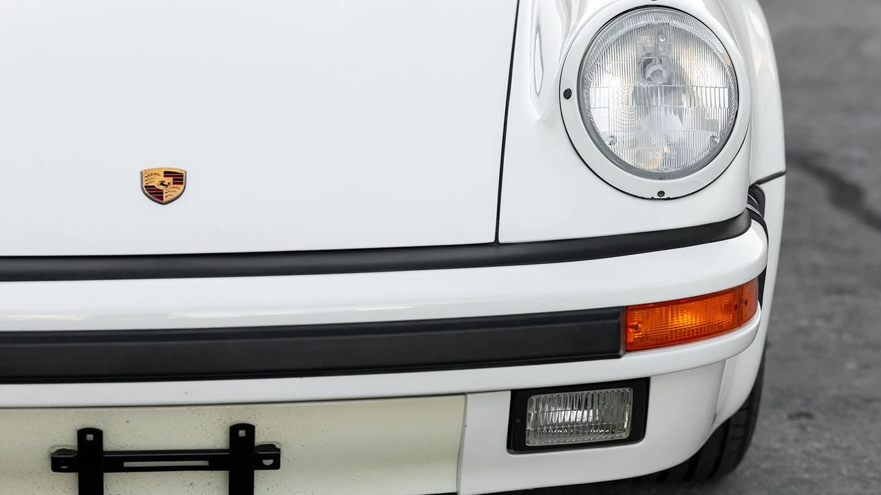 1989 Porsche 911 Carrera 3.2 - Image 21 of 31