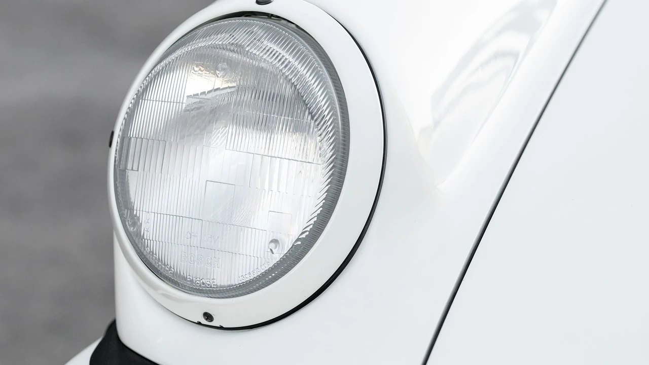 1989 Porsche 911 Carrera 3.2 - Image 26 of 31