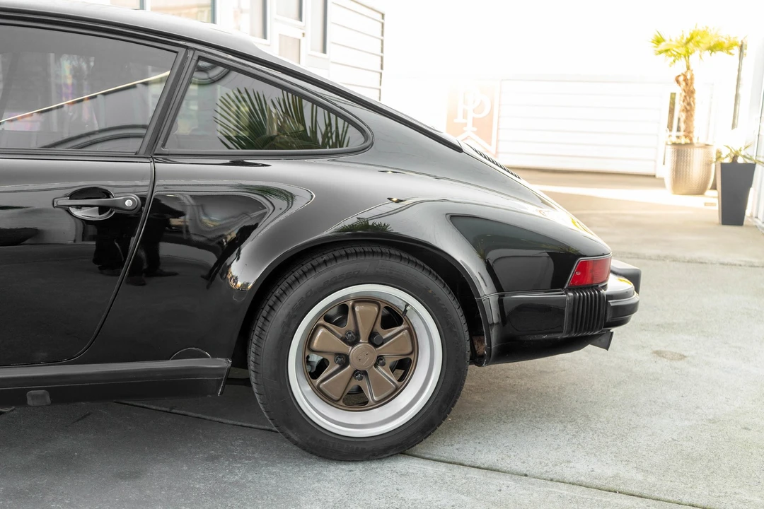 1989 Porsche 964 Carrera - Image 4 of 21