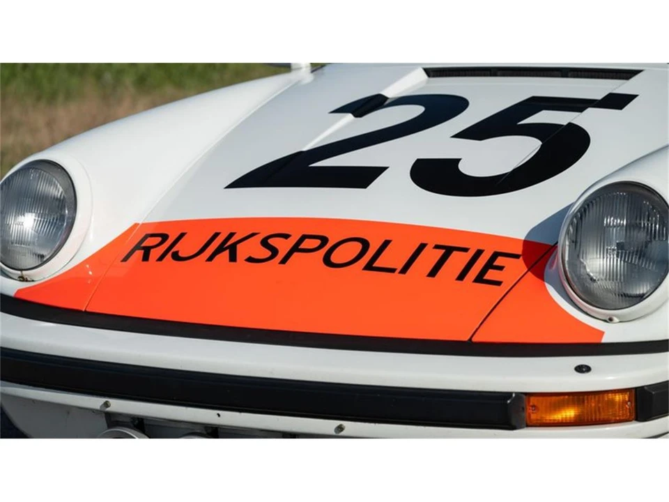 1989 Porsche 911 Carrera 3.2 - Image 16 of 31