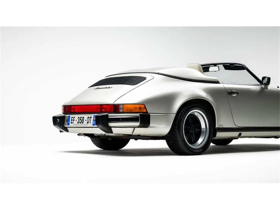 1989 Porsche 911 Carrera 3.2 - Image 16 of 31