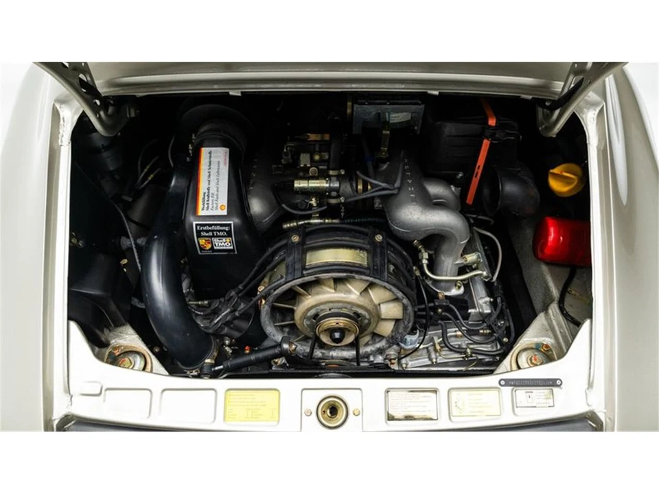 1989 Porsche 911 Carrera 3.2 - Image 11 of 31