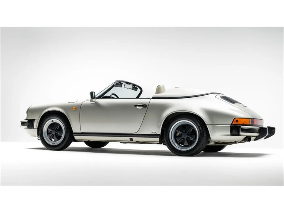 1989 Porsche 911 Carrera 3.2 - Image 24 of 31