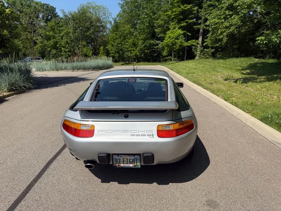 1989 Porsche 928 - Image 13 of 19