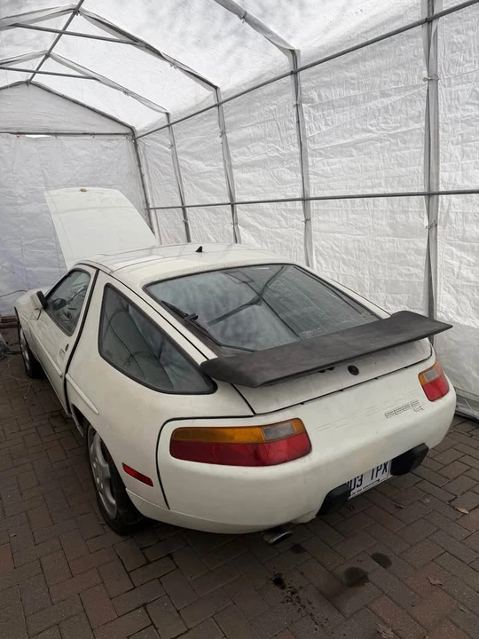 1989 Porsche 928 - Image 2 of 5