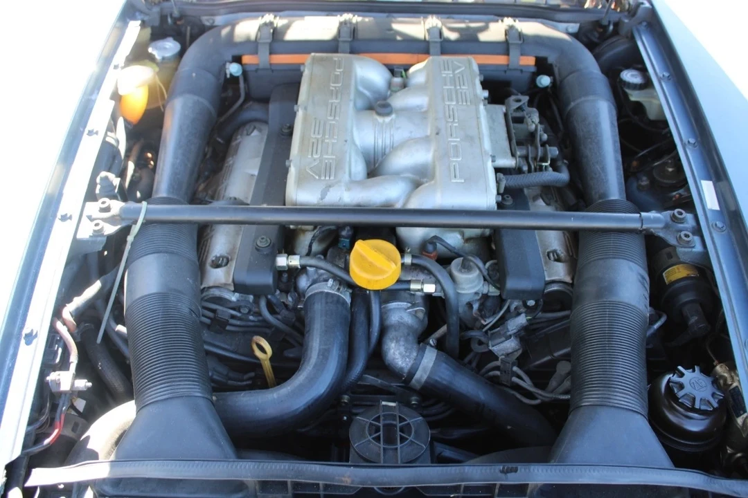 1989 Porsche 928 - Image 11 of 21