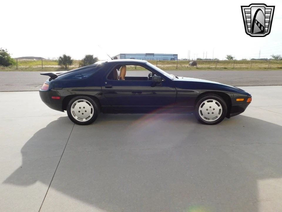 1989 Porsche 928 S4 - Image 5 of 12