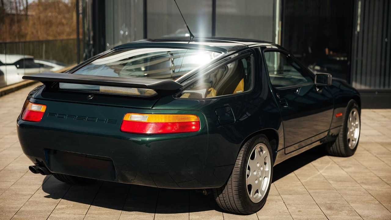 1989 Porsche 928 S4 CS/SE - Image 24 of 31