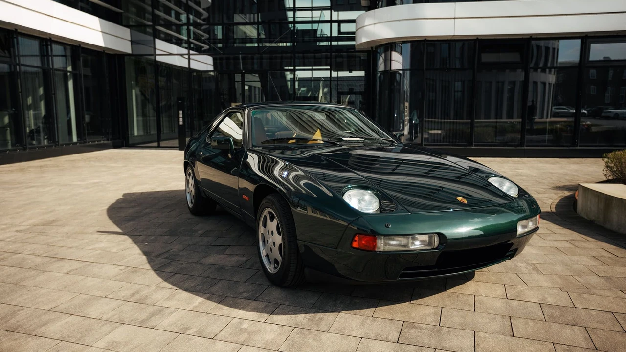 1989 Porsche 928 S4 CS/SE - Image 16 of 31