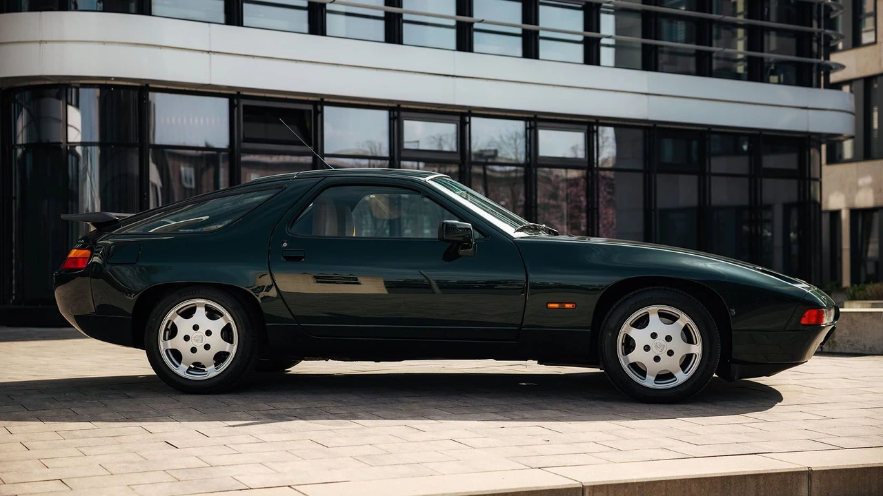1989 Porsche 928 S4 CS/SE - Image 4 of 31