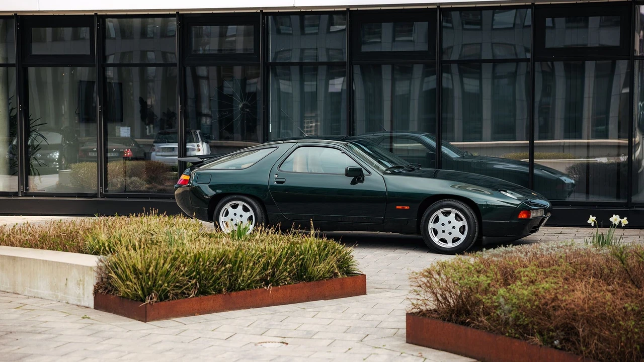 1989 Porsche 928 S4 CS/SE - Image 22 of 31