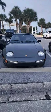 1989 Porsche 928 Coupe 2D