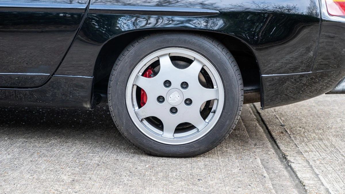 1989 Porsche 928 GT - Image 10 of 30