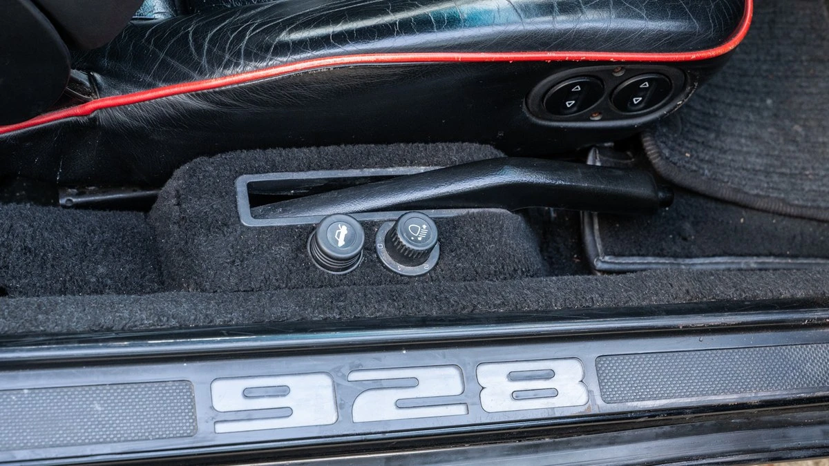 1989 Porsche 928 GT - Image 19 of 30