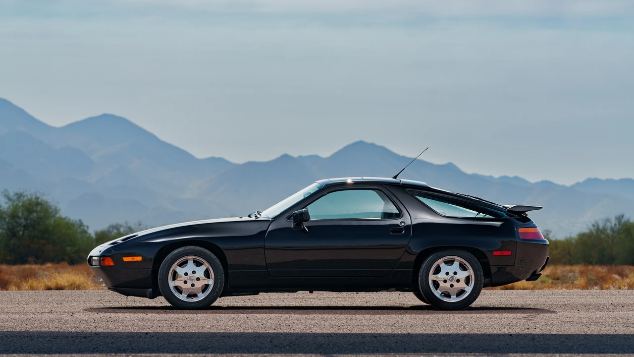 1989 Porsche 928 GT - Image 12 of 31