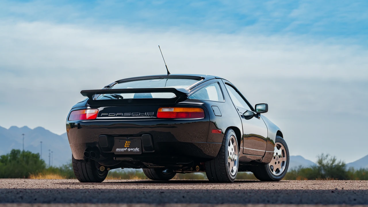 1989 Porsche 928 GT - Image 17 of 31