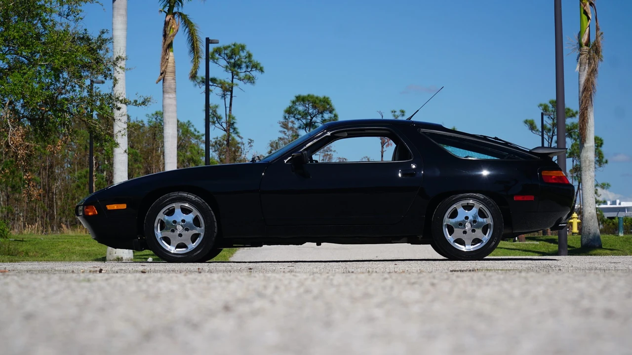 1989 Porsche 928 GT - Image 14 of 31