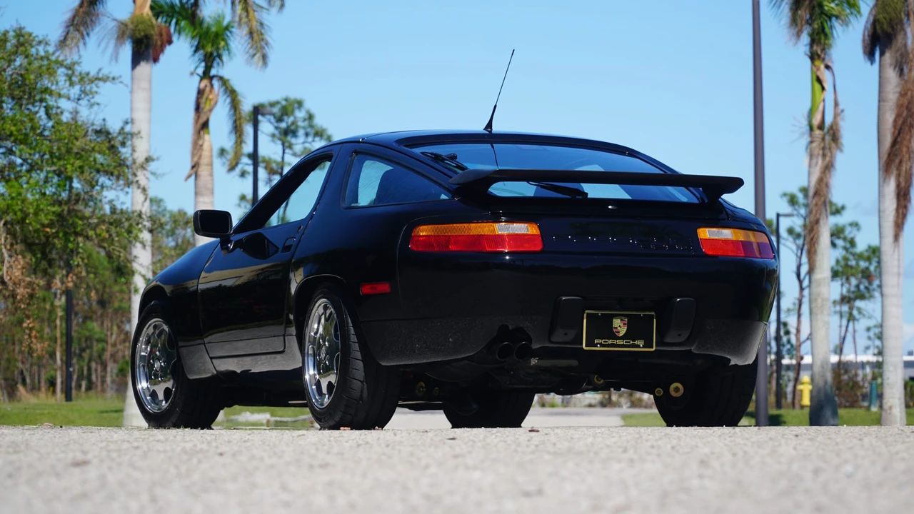 1989 Porsche 928 GT - Image 16 of 31