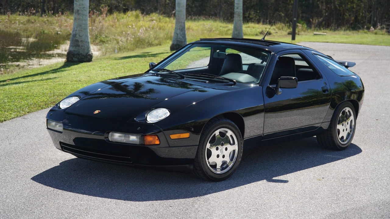 1989 Porsche 928 GT - Image 9 of 31