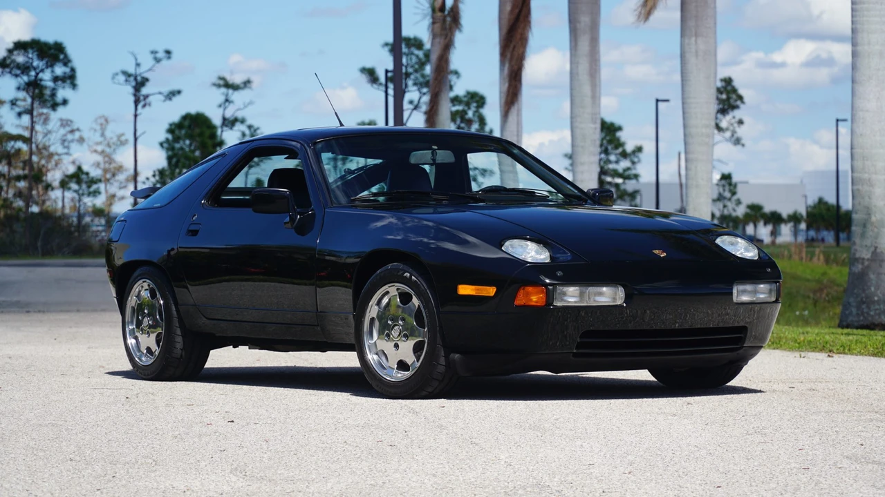 1989 Porsche 928 GT - Image 24 of 31