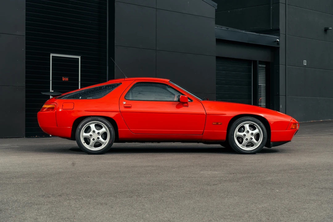 1989 Porsche 928 GT - Image 9 of 31
