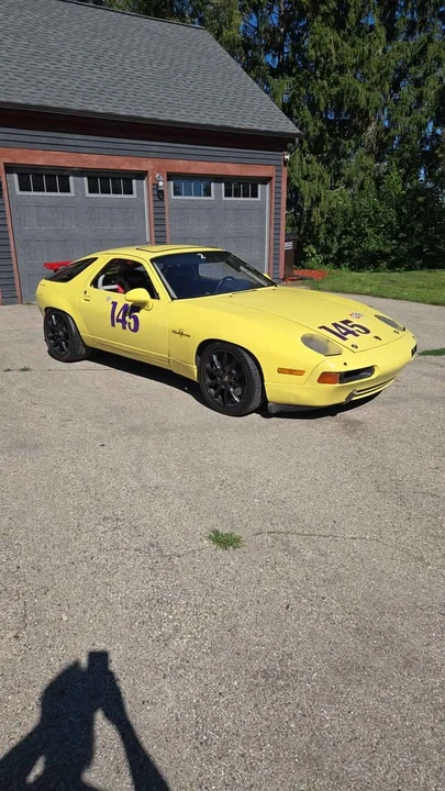 1989 Porsche 928 S4 - Image 2 of 14